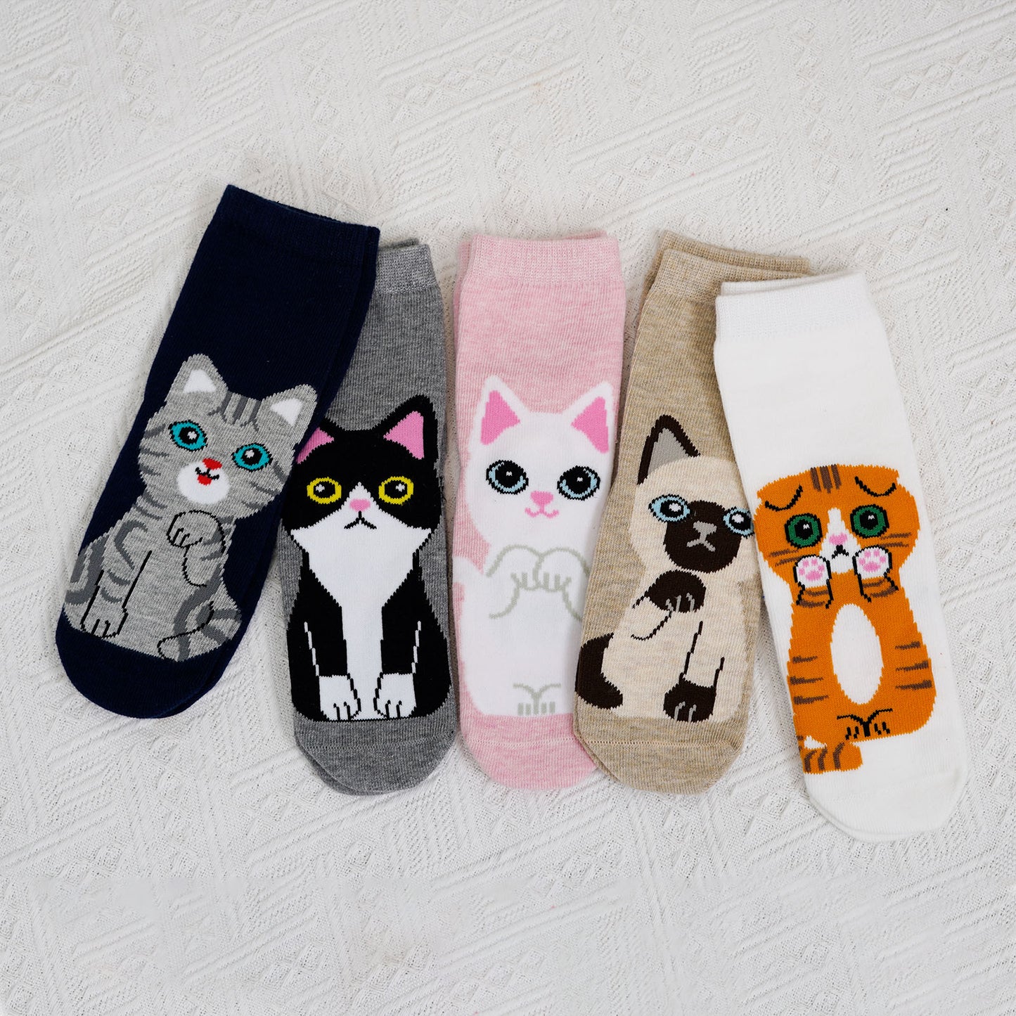 Girls Socks, AMITOFO Kids Socks Winter Warm Socks, Non Slip Cozy Cotton Crew Socks for 2-3/4-6/7-9/10-12 Years Toddlers Girl Socks, 5 Pairs