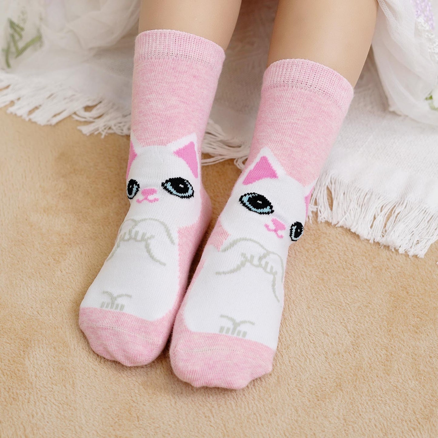 Girls Socks, AMITOFO Kids Socks Winter Warm Socks, Non Slip Cozy Cotton Crew Socks for 2-3/4-6/7-9/10-12 Years Toddlers Girl Socks, 5 Pairs