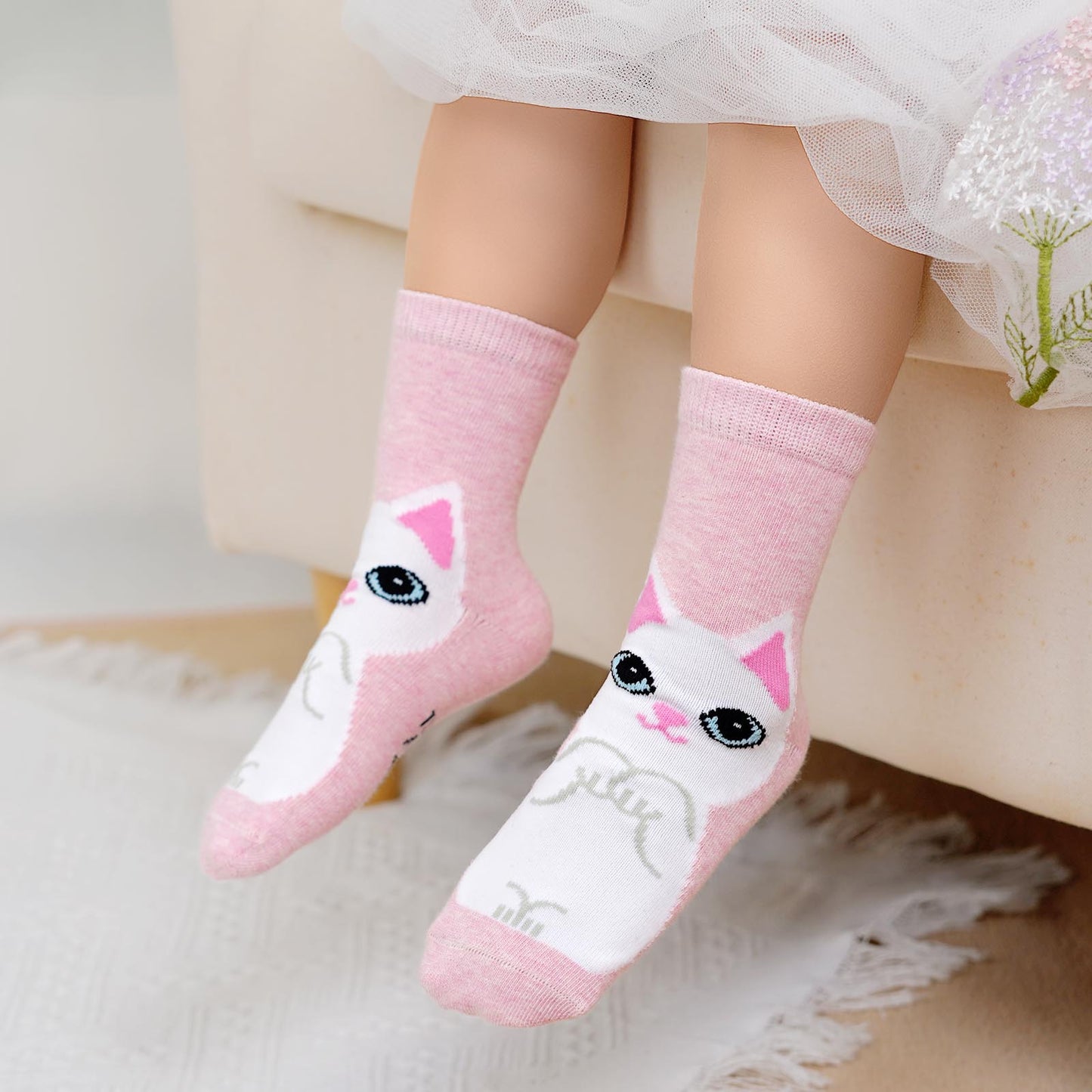 Girls Socks, AMITOFO Kids Socks Winter Warm Socks, Non Slip Cozy Cotton Crew Socks for 2-3/4-6/7-9/10-12 Years Toddlers Girl Socks, 5 Pairs