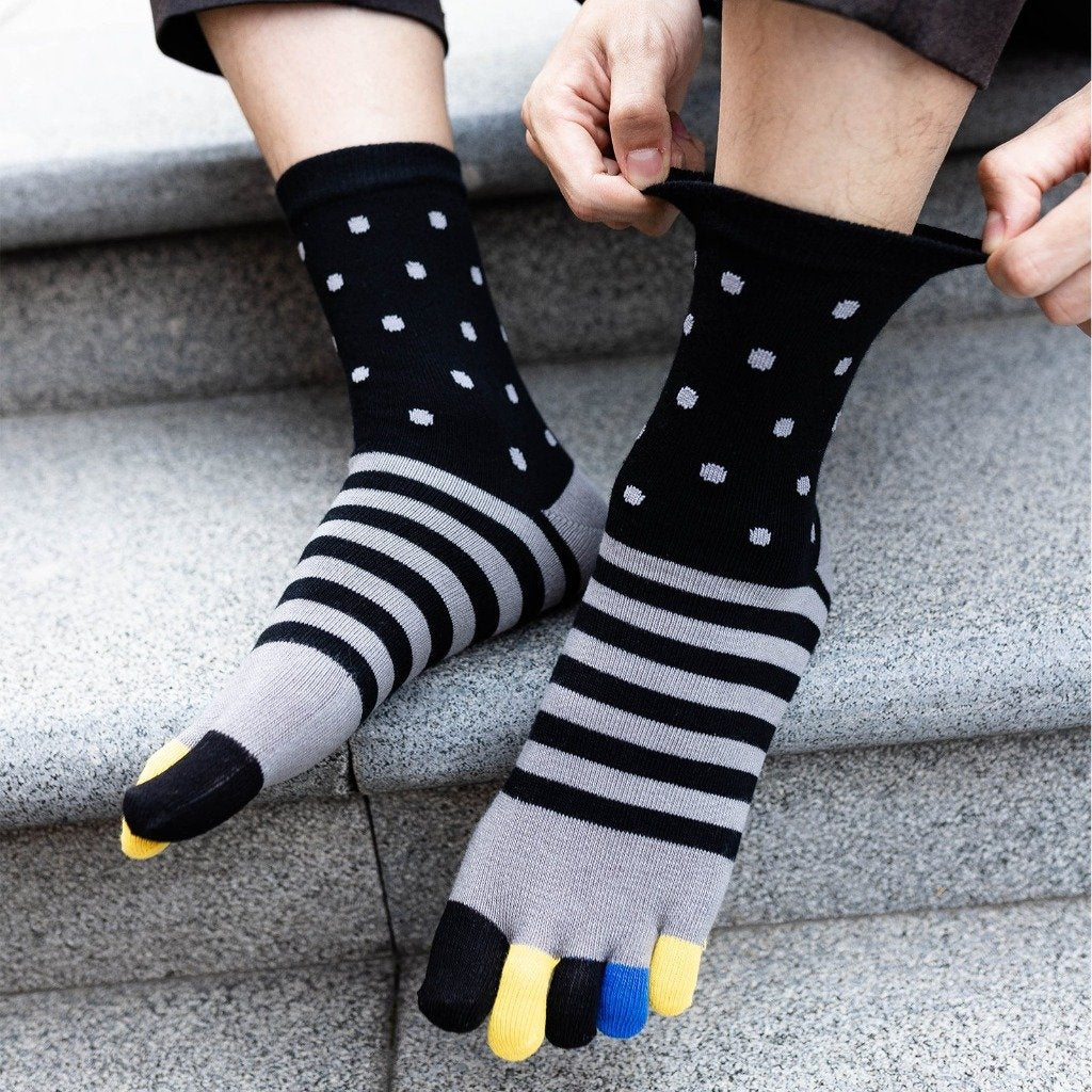 black athletic socks for men with patterns